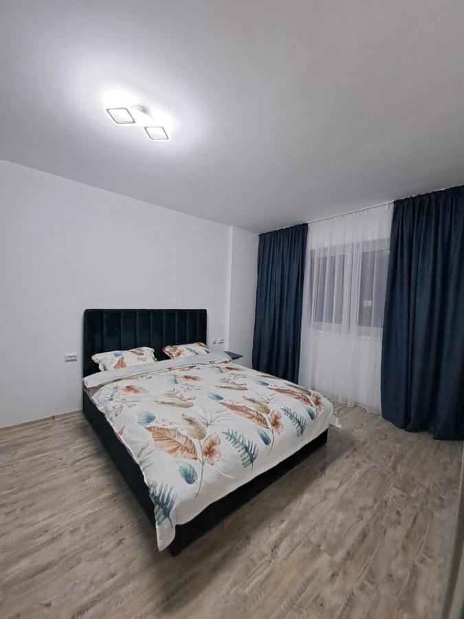 Happy Rental Apartments 2 Крайова Екстер'єр фото
