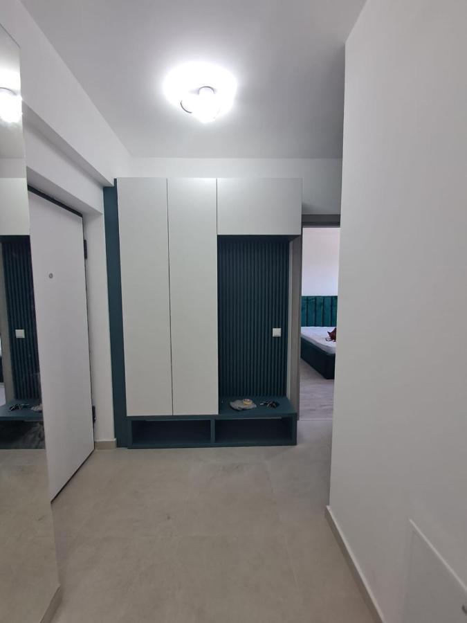Happy Rental Apartments 2 Крайова Екстер'єр фото