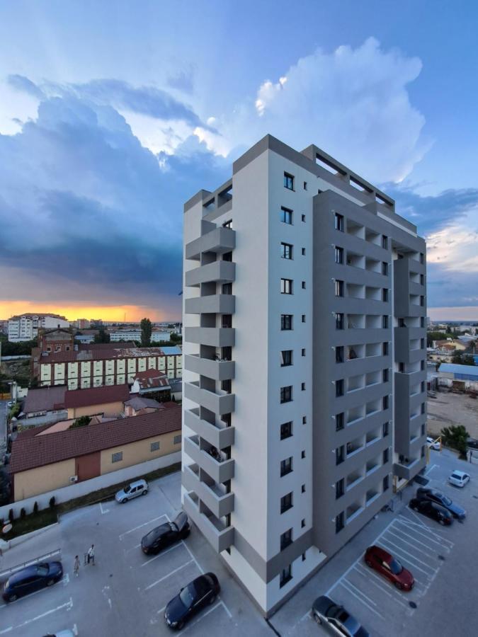Happy Rental Apartments 2 Крайова Екстер'єр фото