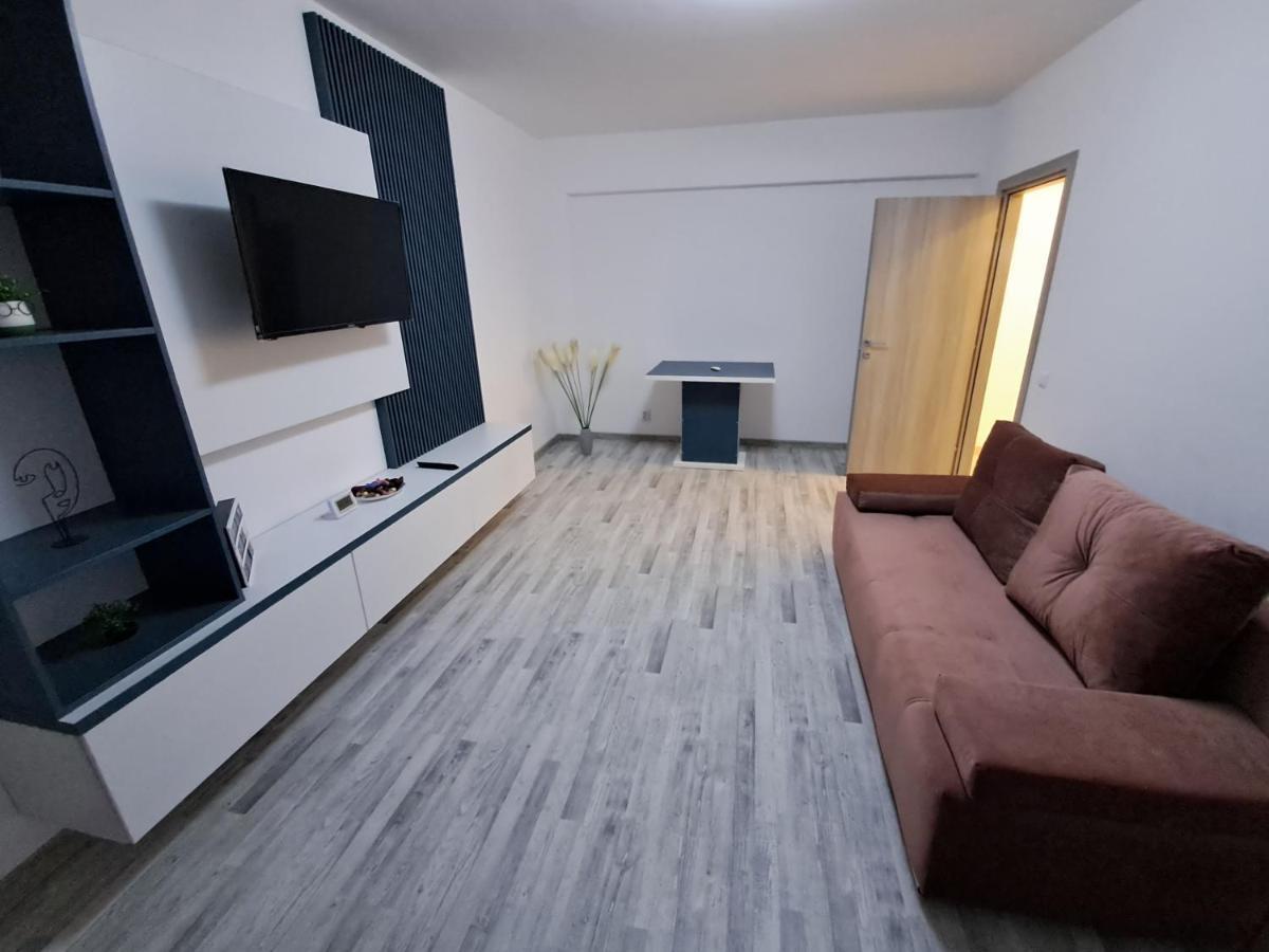 Happy Rental Apartments 2 Крайова Екстер'єр фото