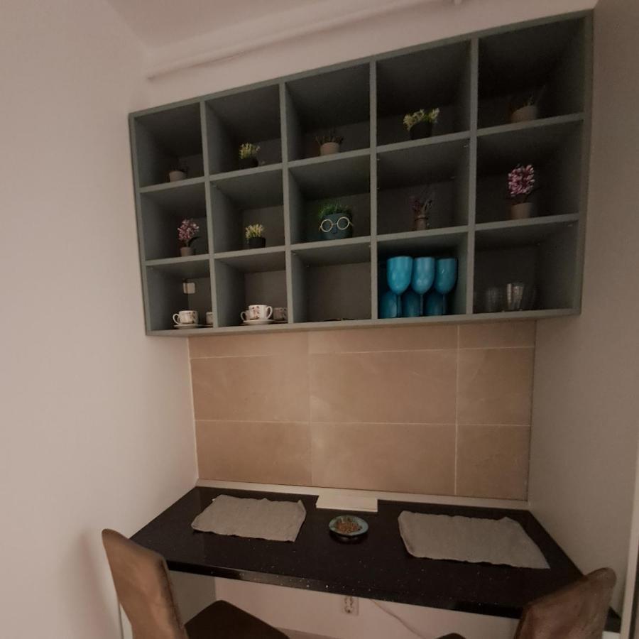 Happy Rental Apartments 2 Крайова Екстер'єр фото